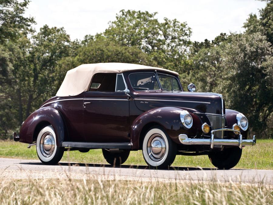  Ford V8 Deluxe Convertible Coupe 1940 года  (фото 14 из 26)